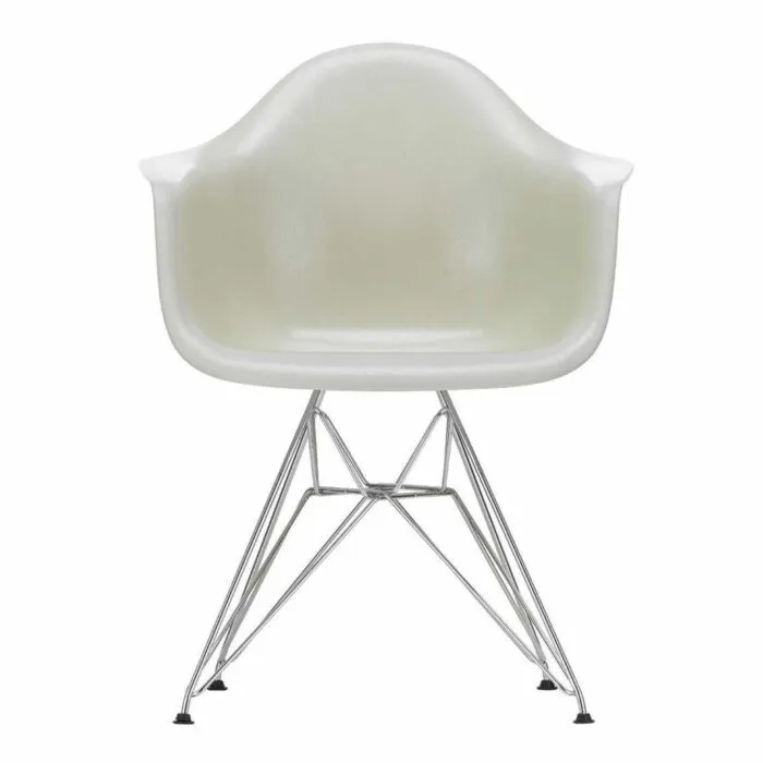 Finale Uitverkoop Vitra Eames DAR Fiberglass stoel met verchroomd onderstel-Parchment