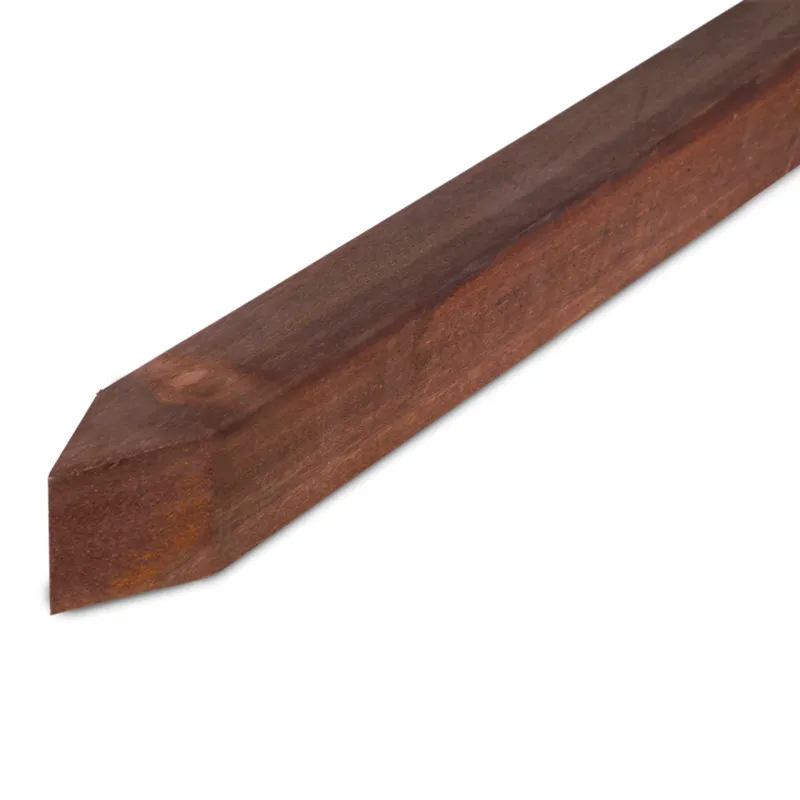 Beperkte Voorraad hardhout - puntpaal Angelim vermelho paal met punt - 60x60 mm - fijnbezaagd / ruw - rechte puntpaal - angelim vermelho hardhout AD 20-25% - Angelim vermelho paal met punt - 60x60 mm - ruw: 100 cm