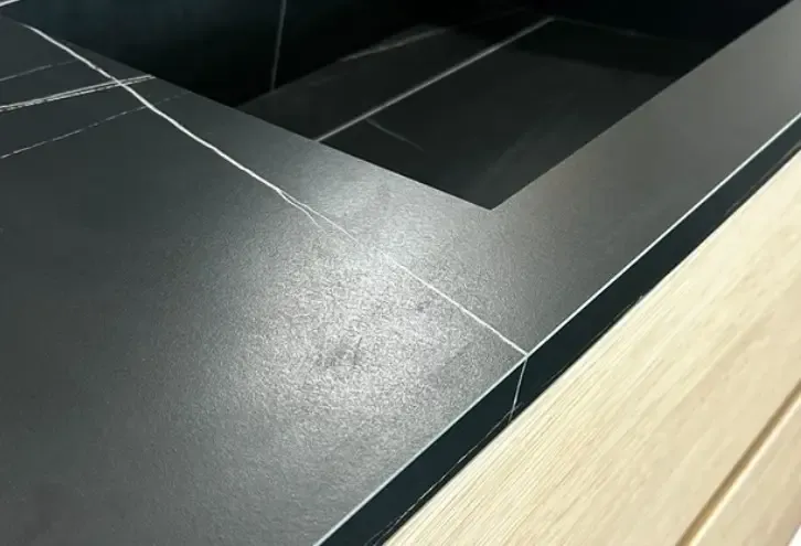 B-Stone NWH eiken badkamermeubel met zwarte marmeren wastafel 100cm Direct Beschikbaar