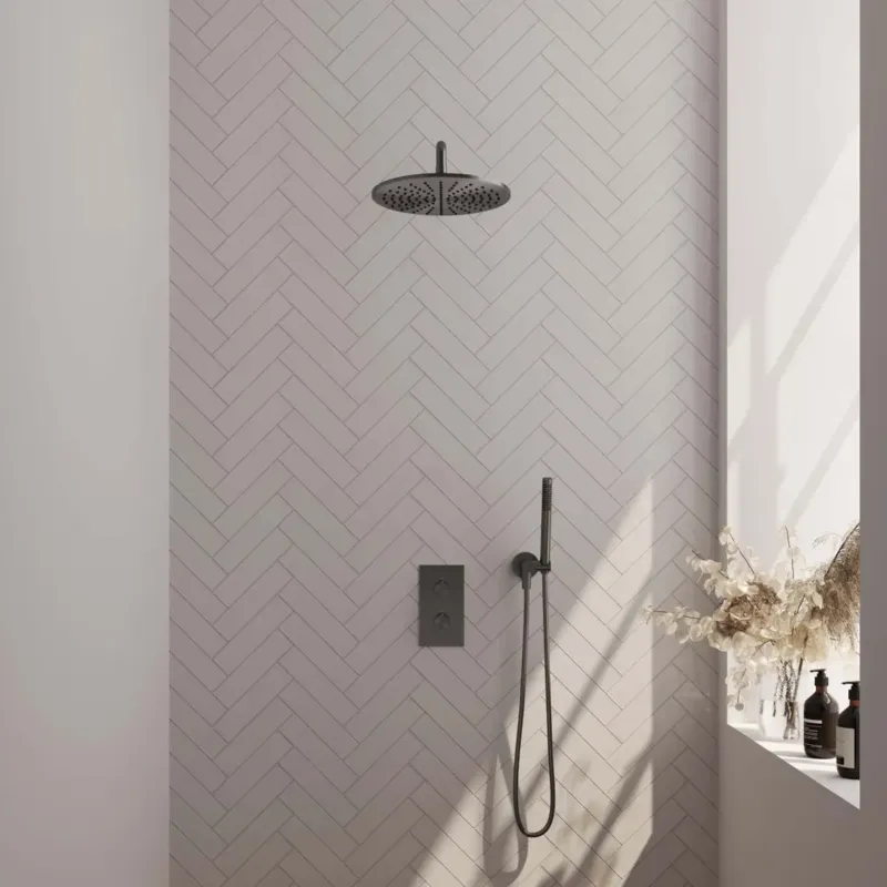 Merkproduct Brauer Gunmetal Edition complete inbouw regendouche met staafhanddouche, gebogen wandarm en hoofddouche 30cm set 28 gunmetal geborsteld PVD